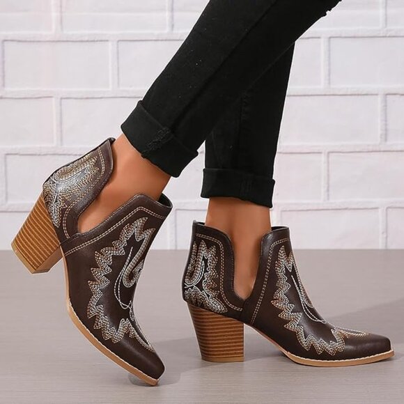 Women Cowgirl Ankle Western Embroidered Stitched Pointed Toe Cutout Chunky Heels - Picture 4 of 4